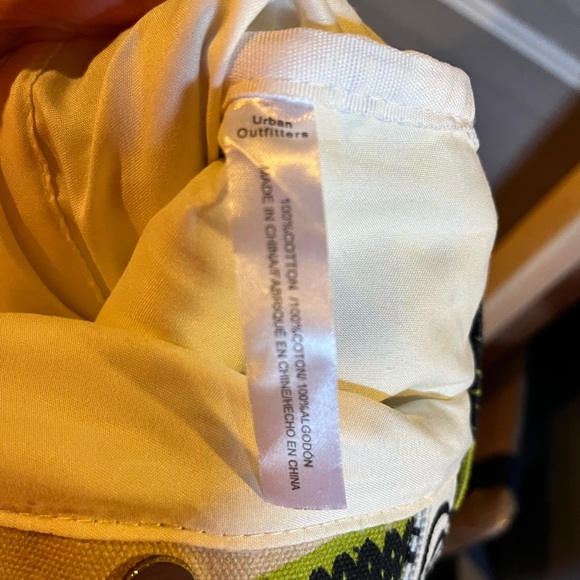 Urban Outfitters Peace sign Flower Heart Ying Yang Tote bag - Picture 10 of 13